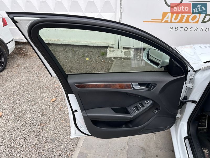 Седан Audi A4 2013 в Києві