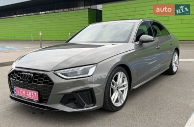 Седан Audi A4 2022 в Киеве
