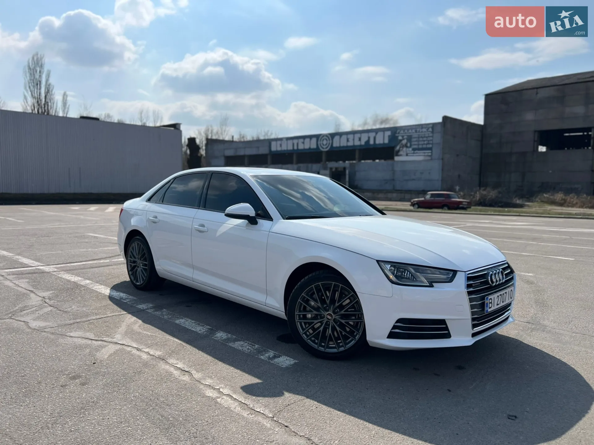 2016 Audi A4 - фото 1