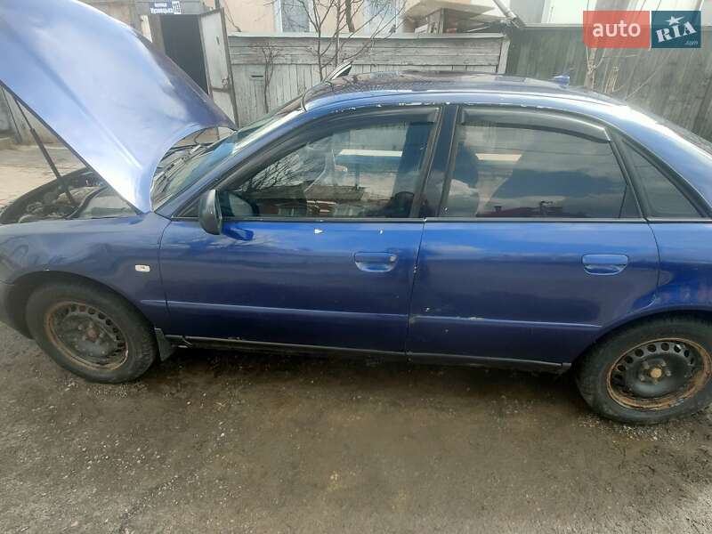 Седан Audi A4 2000 в Харькове