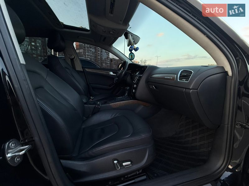 Седан Audi A4 2013 в Києві