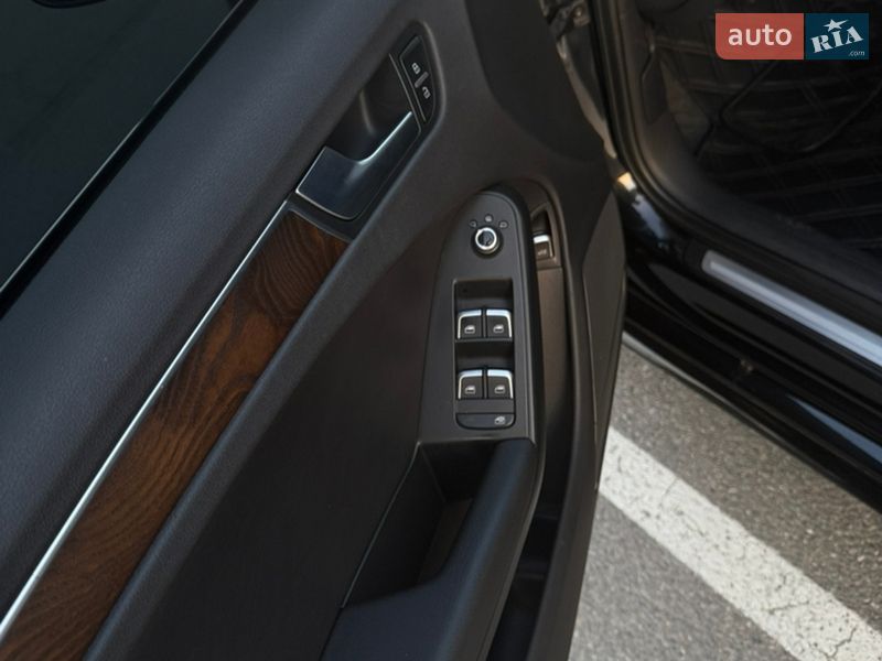 Седан Audi A4 2013 в Києві