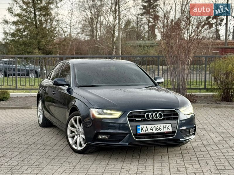 Седан Audi A4 2013 в Львове
