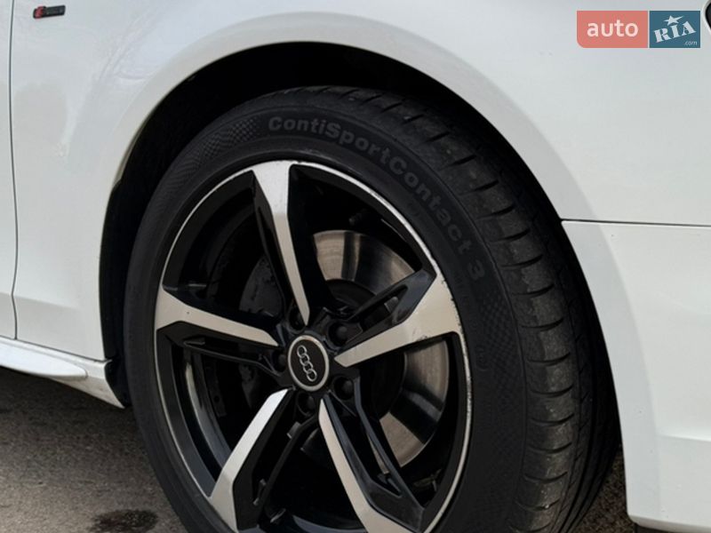 Седан Audi A4 2015 в Полтаве