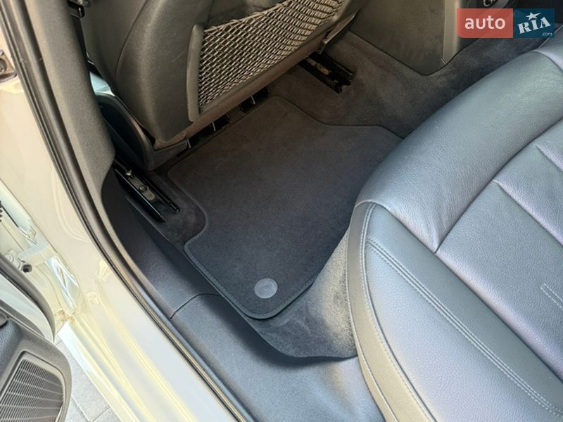 Седан Audi A4 2017 в Одессе