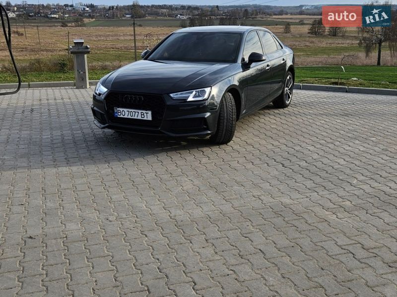 Седан Audi A4 2019 в Тернополе
