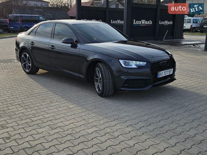Седан Audi A4 2019 в Тернополе