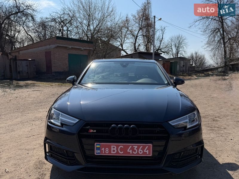 Седан Audi A4 2018 в Пирятине
