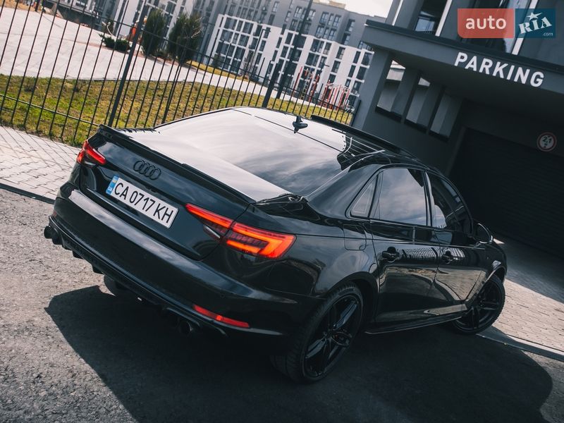 Седан Audi A4 2015 в Черкассах