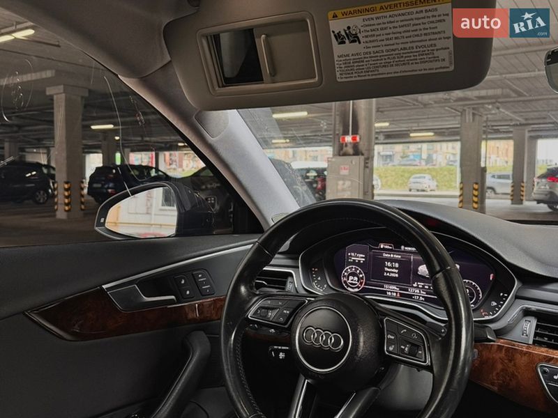 Седан Audi A4 2016 в Киеве