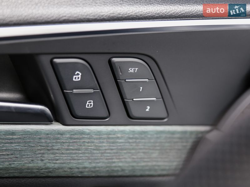 Седан Audi A4 2017 в Киеве