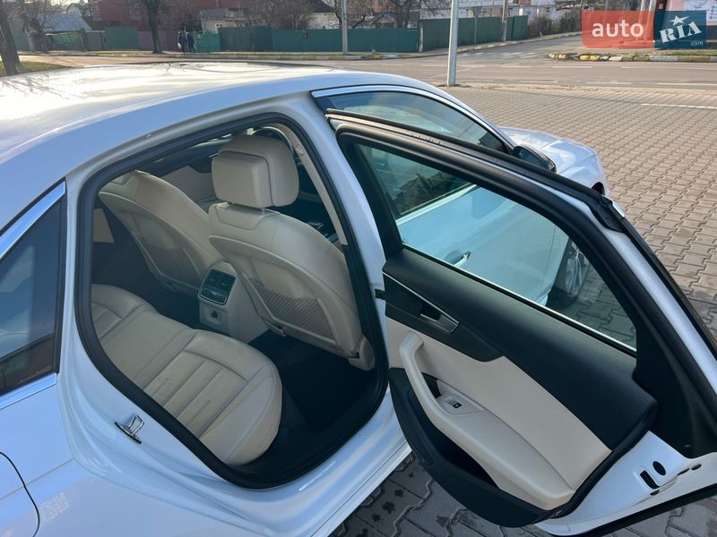 Седан Audi A4 2020 в Киеве