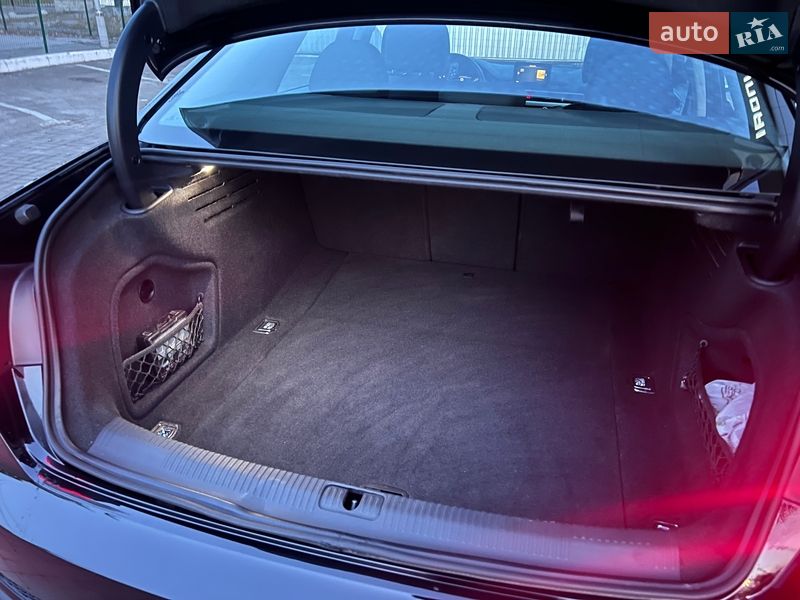 Седан Audi A4 2019 в Киеве