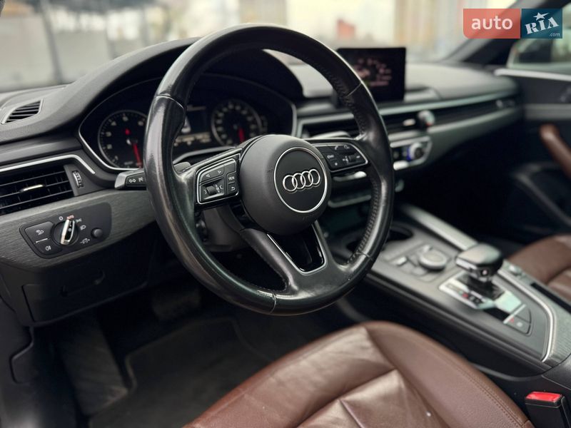 Седан Audi A4 2016 в Киеве