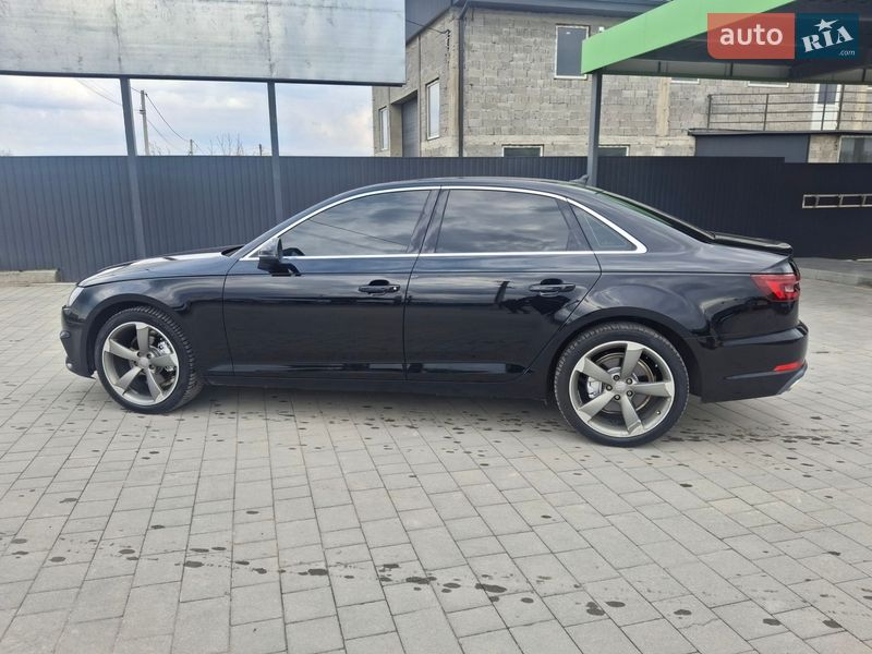 Седан Audi A4 2018 в Каменец-Подольском