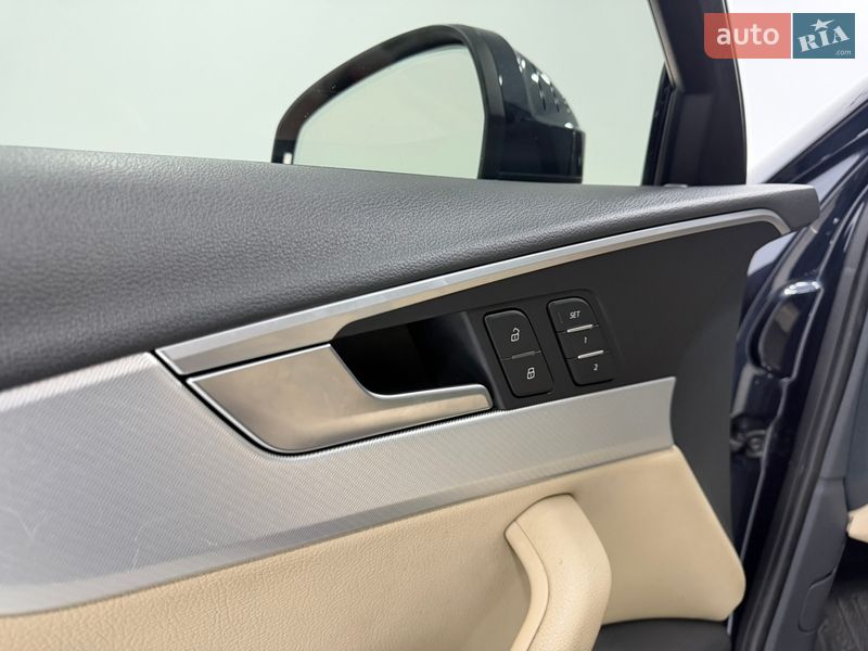 Седан Audi A4 2017 в Одессе