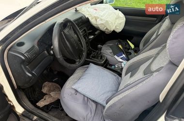 Седан Audi A4 1996 в Тячеві
