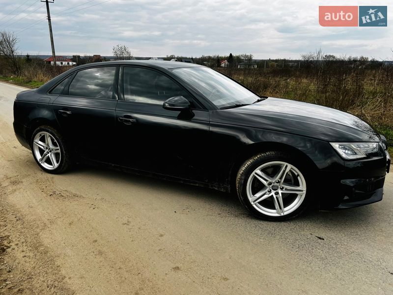Седан Audi A4 2017 в Ивано-Франковске