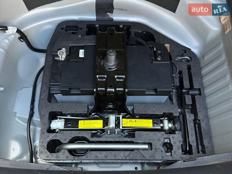 Седан Audi A4 2014 в Шацьку