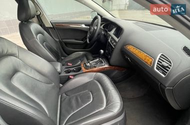 Седан Audi A4 2010 в Вараше