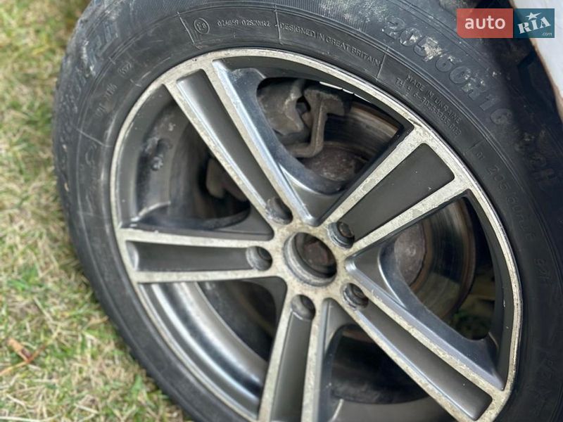 Седан Audi A4 1996 в Березному