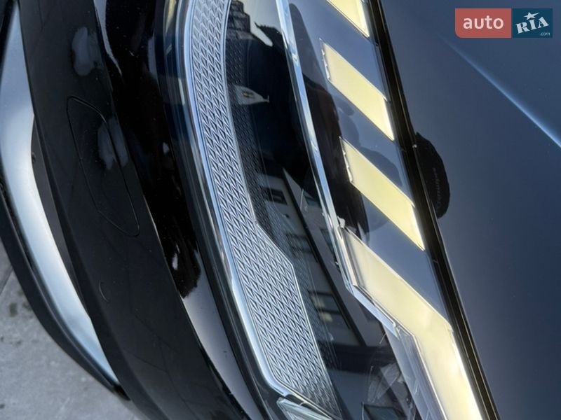 Універсал Audi A4 2020 в Вараші