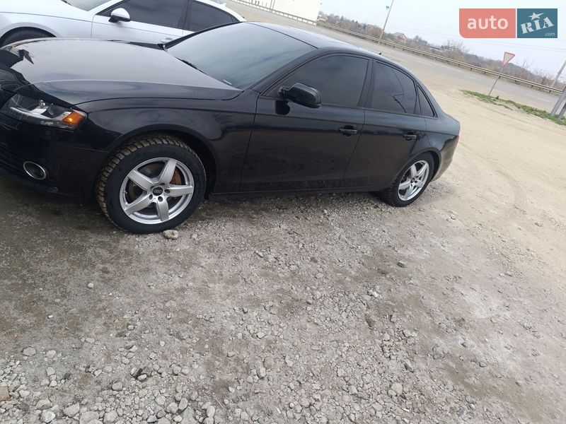 Седан Audi A4 2011 в Лозовой