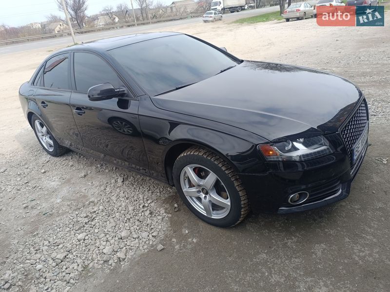 Седан Audi A4 2011 в Лозовой