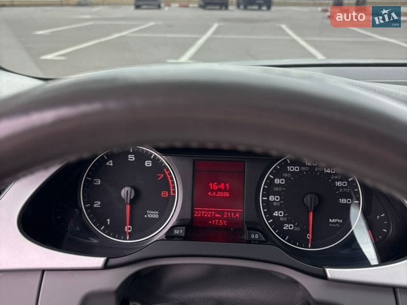 Седан Audi A4 2011 в Харькове