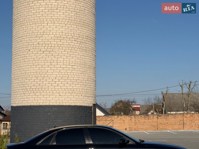 Седан Audi A4 2010 в Дубно
