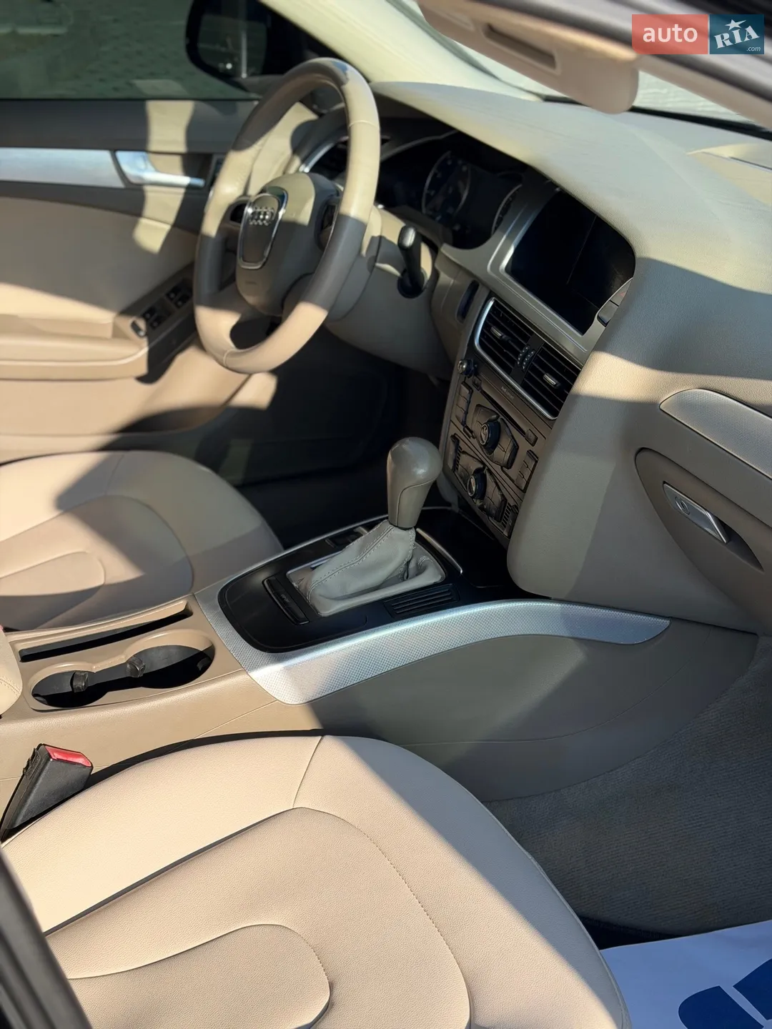2010 Audi A4 - мініатюра 17