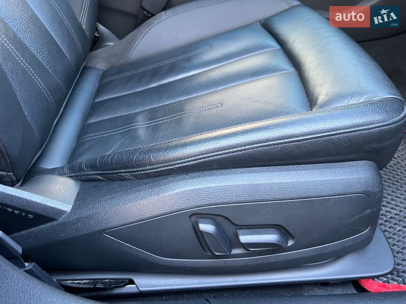 Седан Audi A4 2017 в Киеве