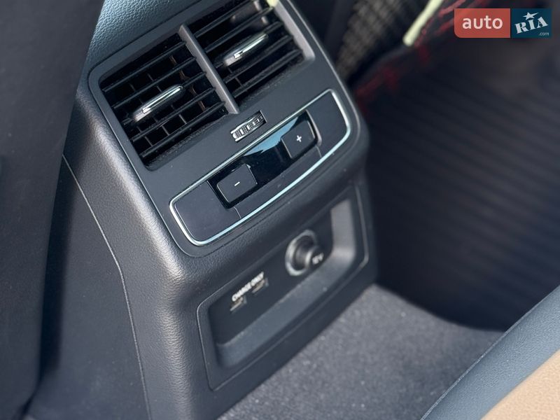 Седан Audi A4 2018 в Києві