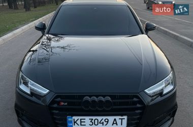 Седан Audi A4 2018 в Кривом Роге