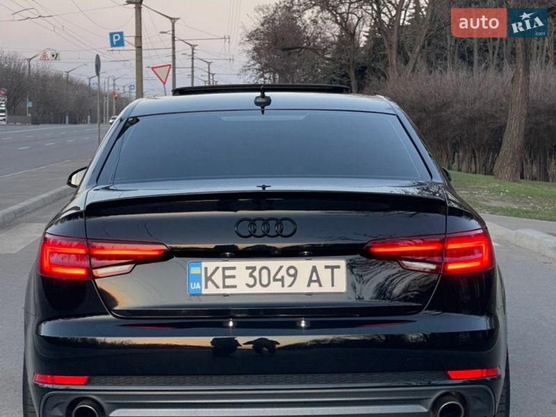 Седан Audi A4 2018 в Кривом Роге