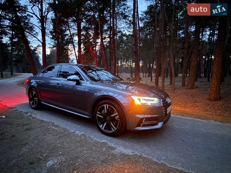 Седан Audi A4 2018 в Киеве