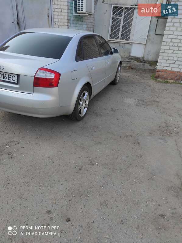 Седан Audi A4 2004 в Кременчуге