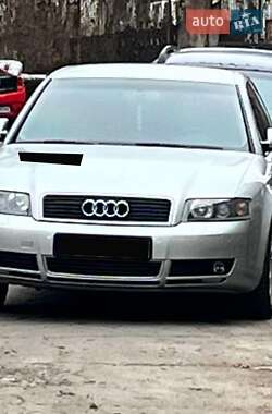 Седан Audi A4 2004 в Кременчуці