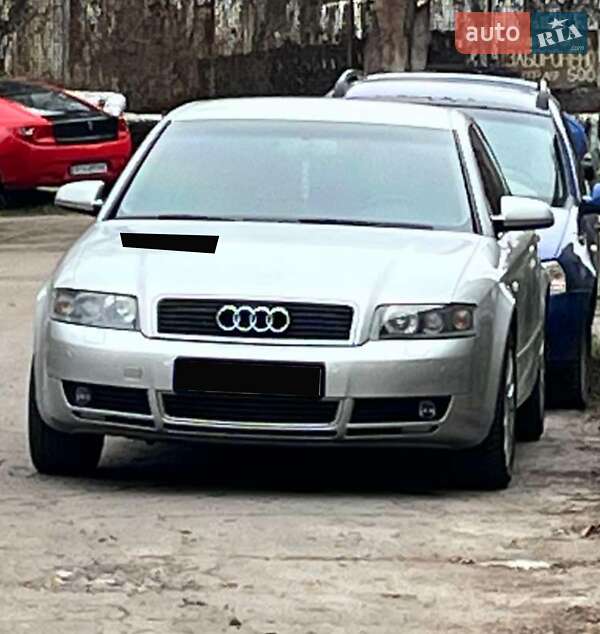 Седан Audi A4 2004 в Кременчуці