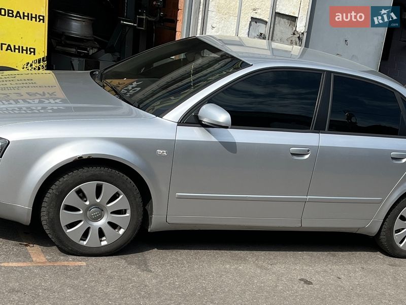 Седан Audi A4 2004 в Кременчуге