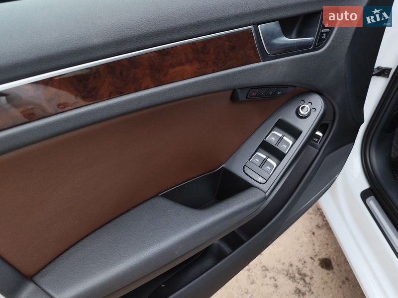 Седан Audi A4 2012 в Чернігові