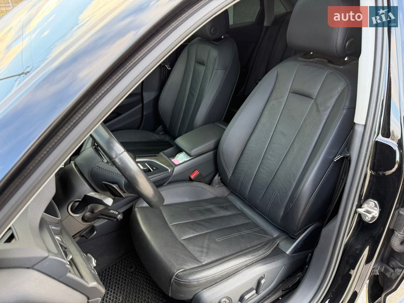 Седан Audi A4 2018 в Дрогобыче