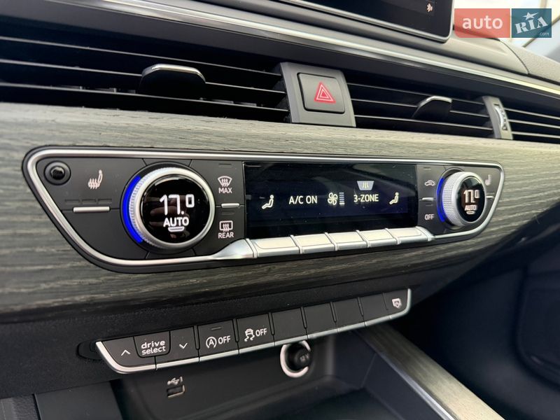 Седан Audi A4 2018 в Дрогобыче