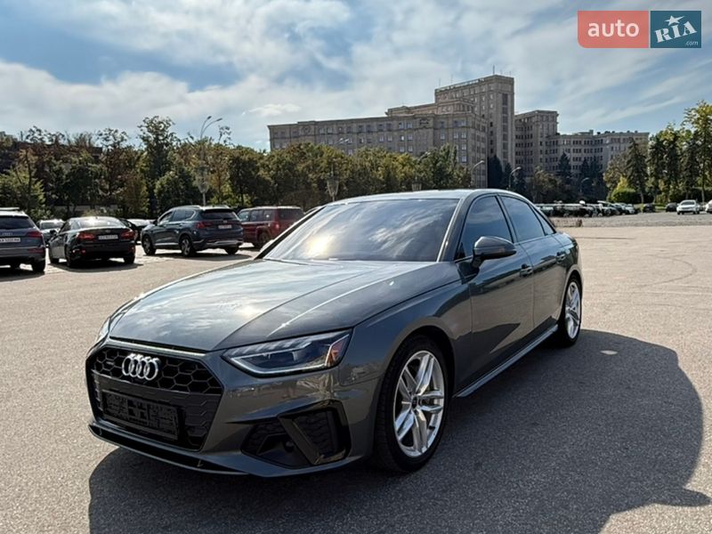 Седан Audi A4 2023 в Харкові