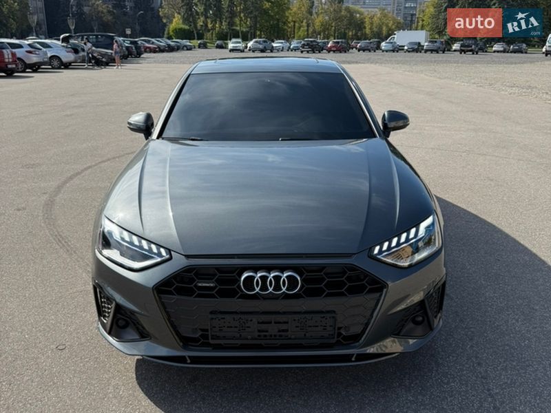 Седан Audi A4 2023 в Харкові