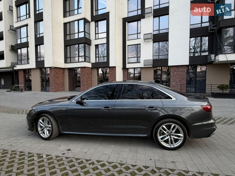 Седан Audi A4 2020 в Ивано-Франковске