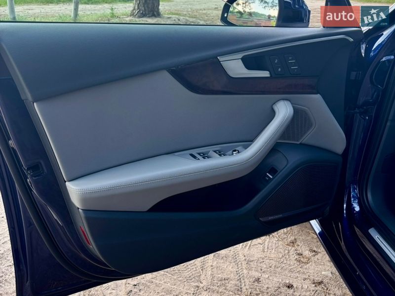 Седан Audi A4 2018 в Сумах
