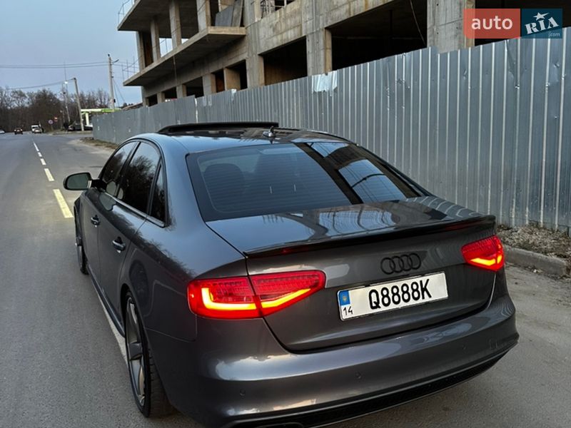 Седан Audi A4 2013 в Новояворовске
