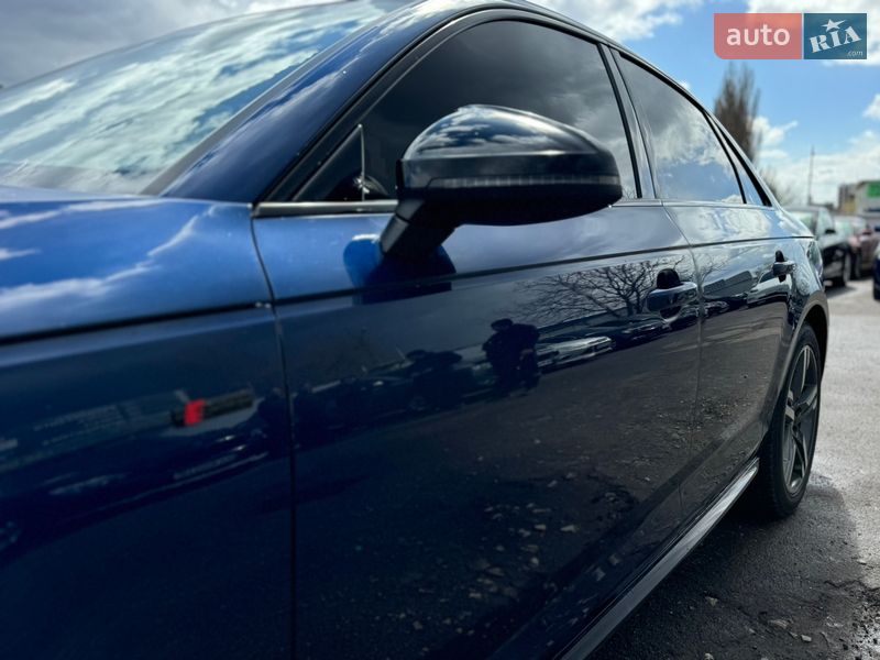 Седан Audi A4 2017 в Хмельницком