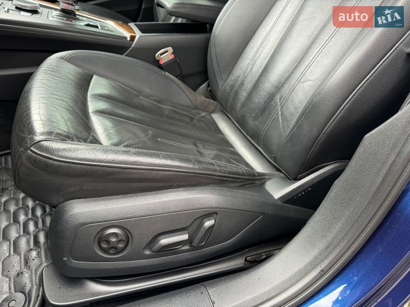 Седан Audi A4 2017 в Хмельницком